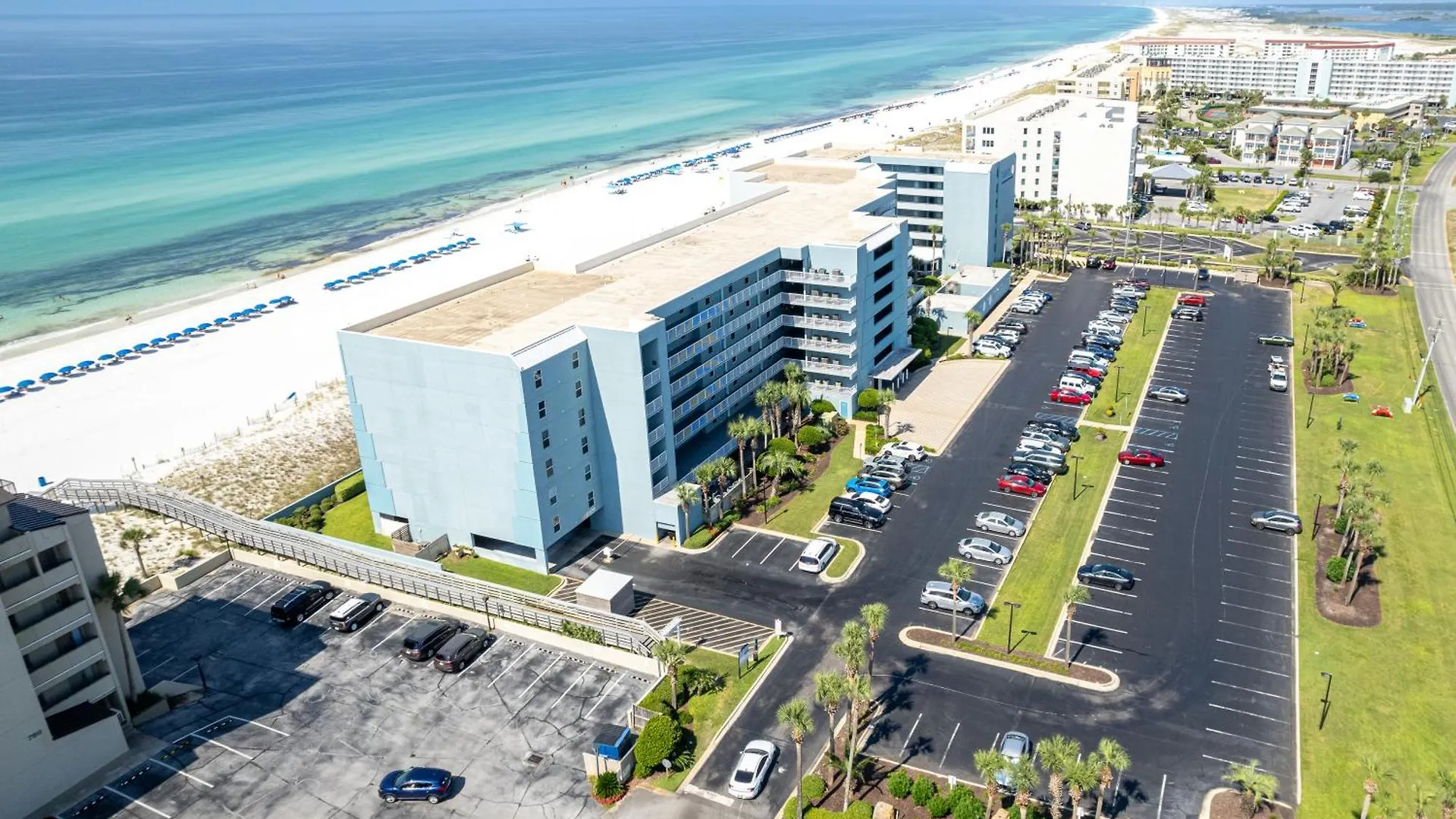 Sandprints A8- By Holiday Isle Properties Destin Apartment