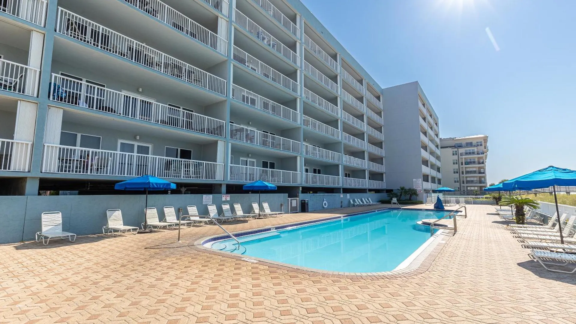 Sandprints A8- By Holiday Isle Properties Destin Apartment