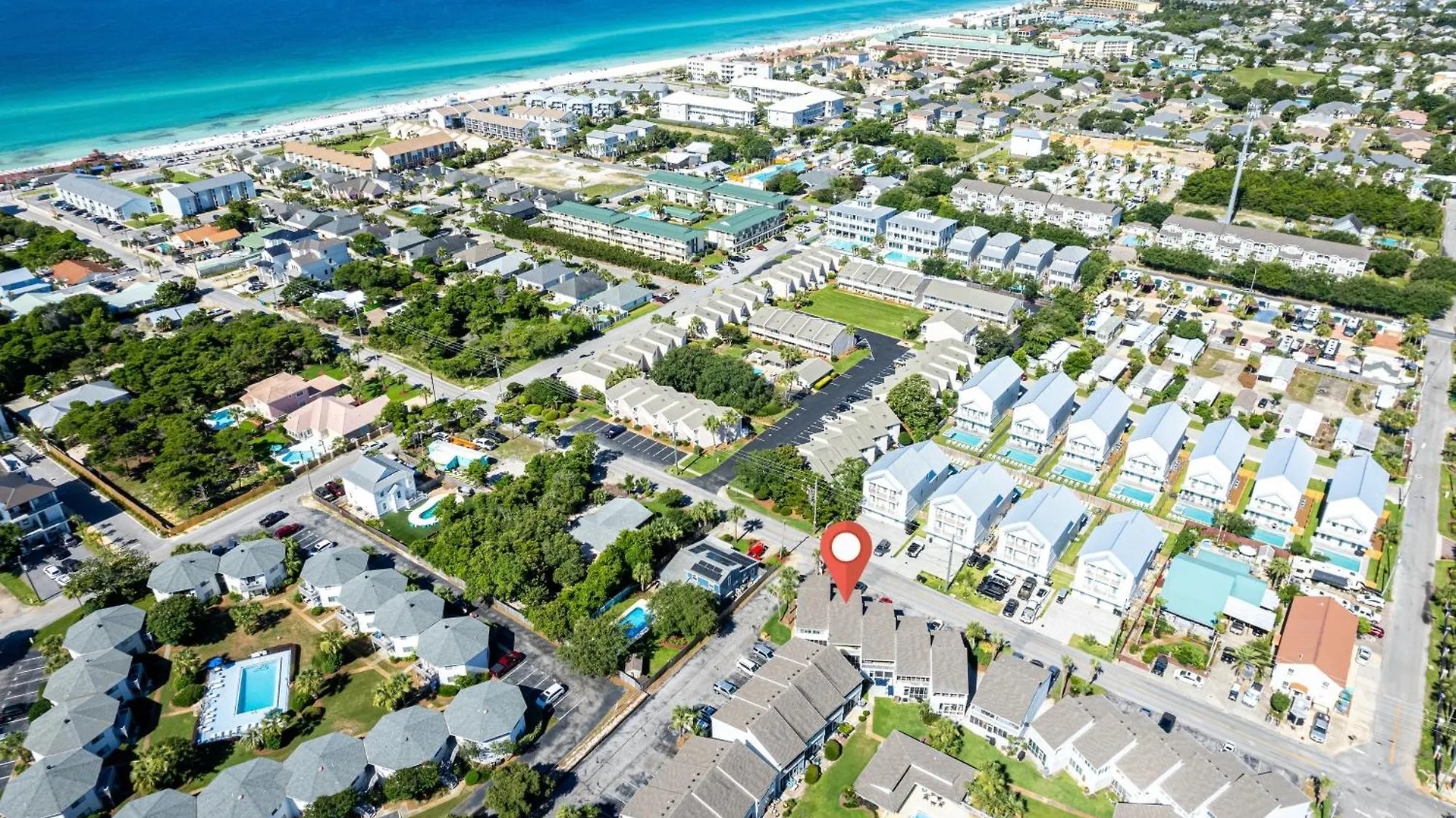 Sandprints A8- By Holiday Isle Properties Destin Apartment